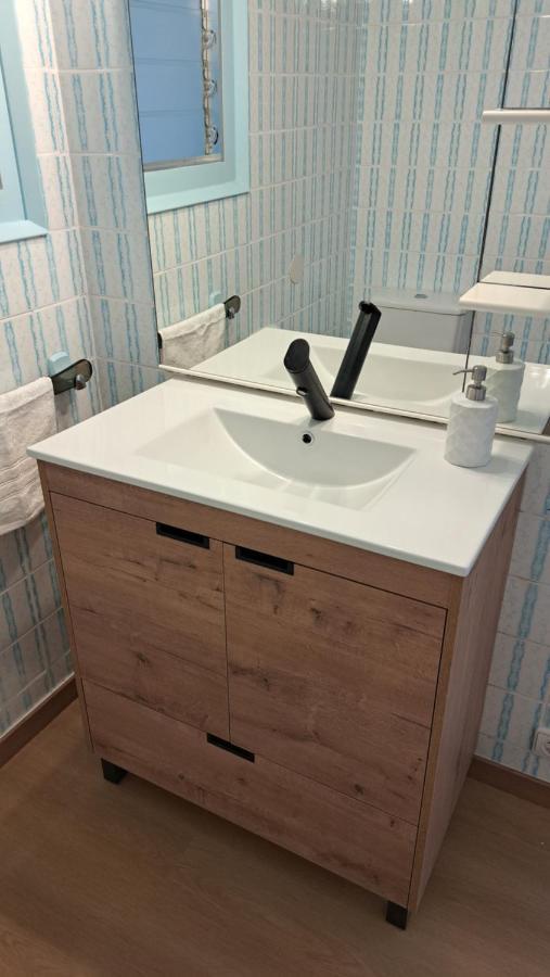 Colibri Apartment Beach Салоу Екстериор снимка